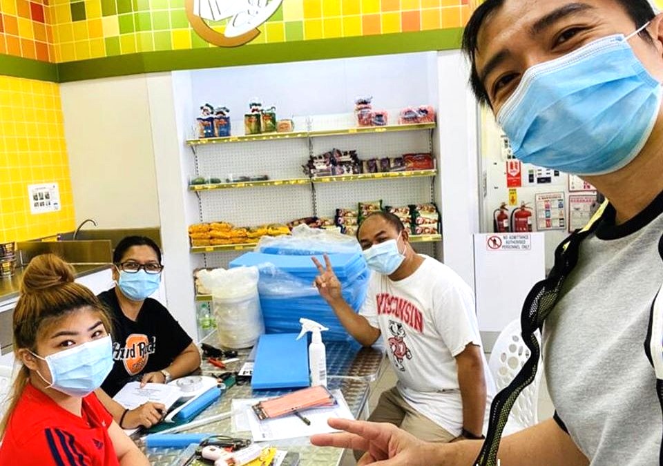 Petron Staff Volunteers to Make Face Shields