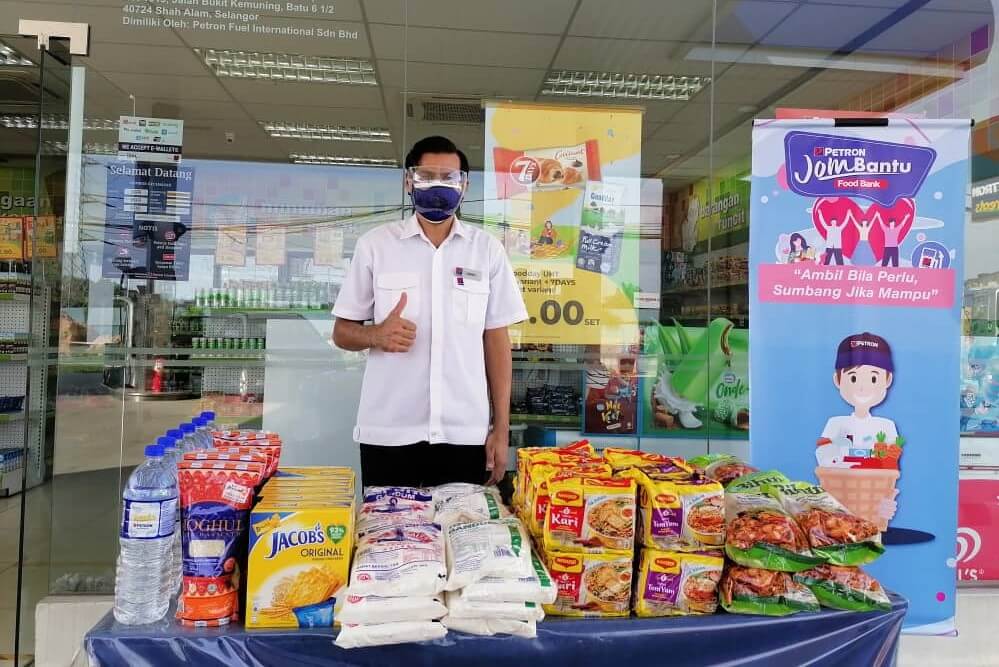 Over 190 Petron Service Stations Open Food Banks